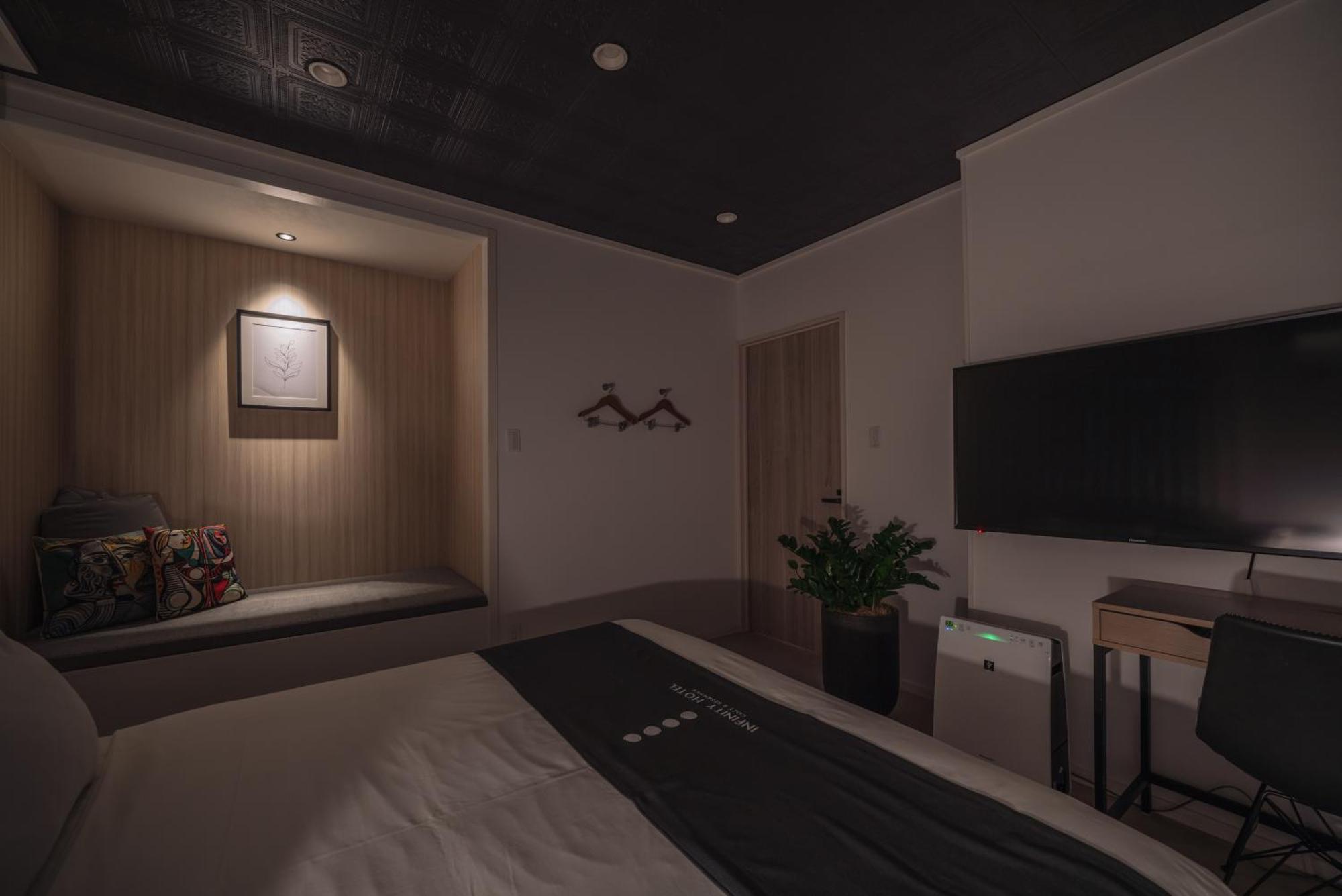 Infinity Hotel -Jiitchaku- Urasoe Extérieur photo