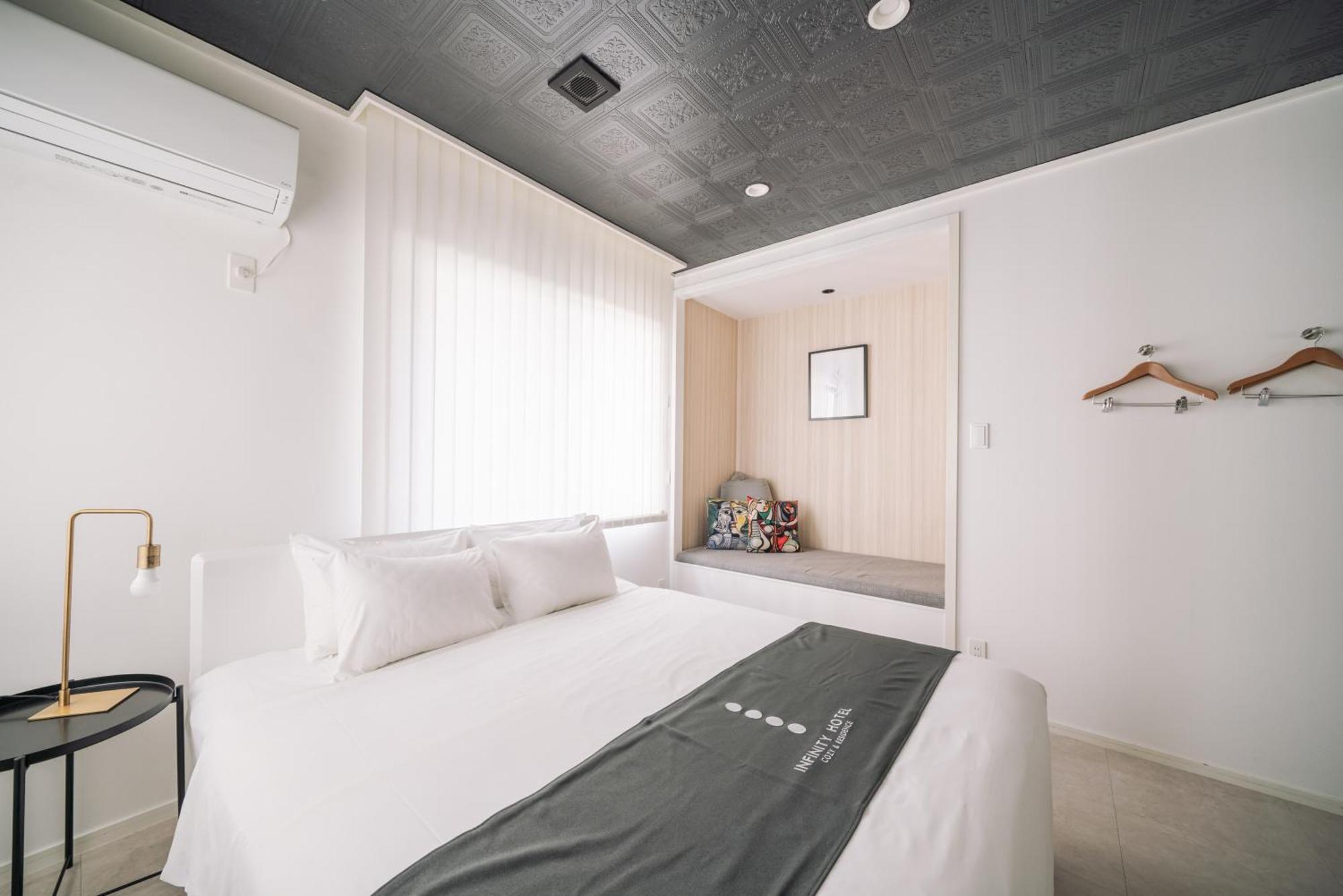 Infinity Hotel -Jiitchaku- Urasoe Extérieur photo